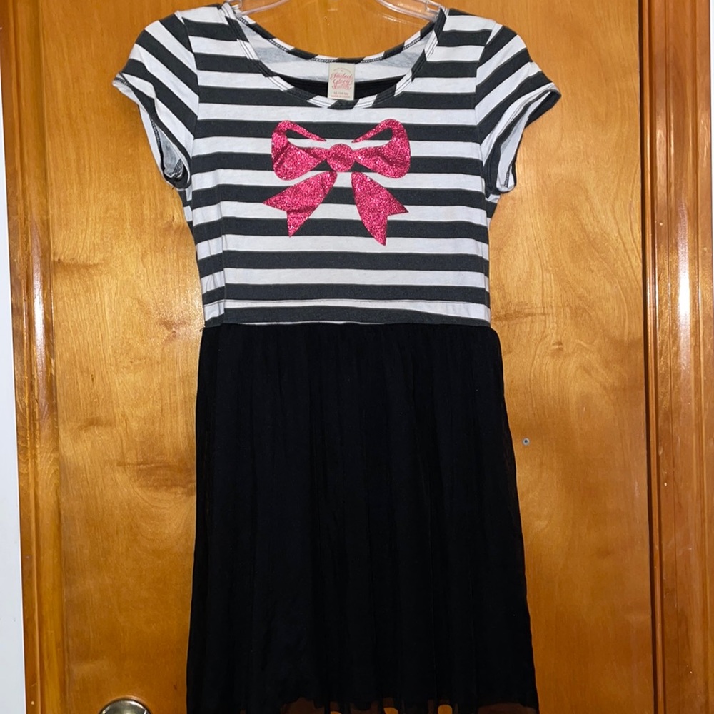 Cute short sleeve dress with tulle skirt and striped top with pink bow